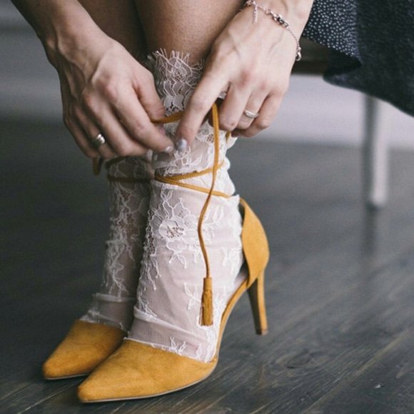 Artisan Accessories - Women's Lace Mesh Sheer Tulle Socks High Ankle White Stockings